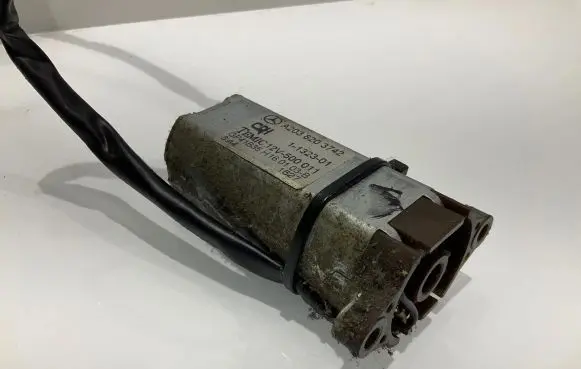 Mercedes-Benz E W211 Seat adjustment motor A2038203742 1132301 12V500011
