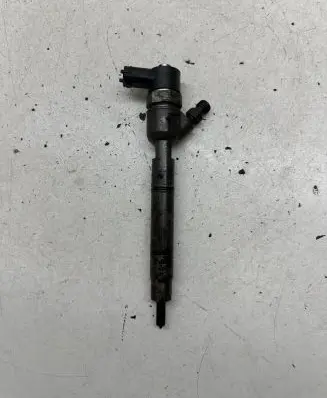Hyundai i40 Fuel injector 338002A800 0445110411