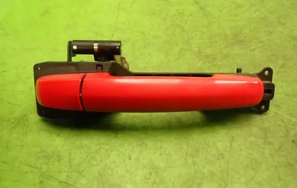 Suzuki SX4 Front door exterior handle 