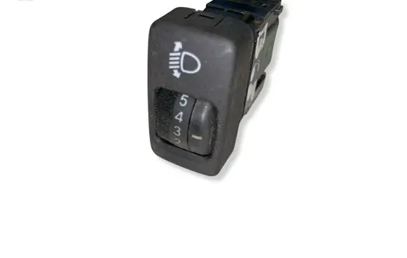 Toyota Hilux (AN10, AN20, AN30) Headlight level height control switch 7105