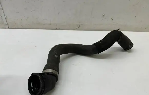 Opel Insignia B Engine coolant pipe/hose 39087124