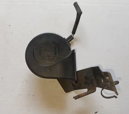 Volkswagen Transporter - Caravelle T5 Horn signal E335717 CH2035 73345