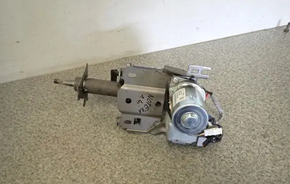 Nissan Note (E11) Steering wheel axle