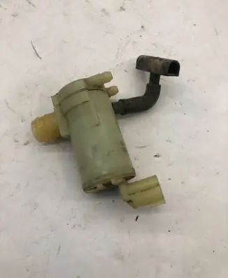 Mazda CX-3 Windscreen/windshield washer pump 0018782