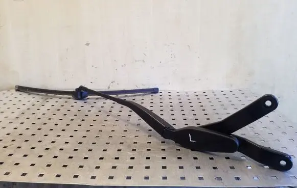 Mercedes-Benz E W212 Front wiper blade arm A2128201044 3392125722
