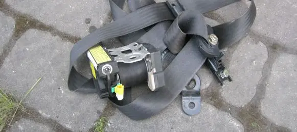 Maserati Quattroporte Front seatbelt 67723000