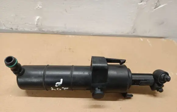 Mercedes-Benz C W204 Headlight washer spray nozzle A2048600447 8DZ00944602