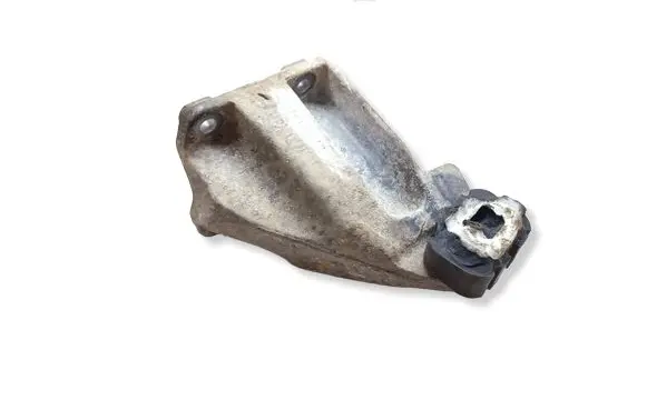 BMW 1 F20 F21 Engine mounting bracket 6788608