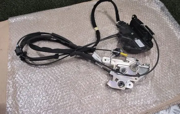 Renault Trafic III (X82) Sliding door lock 93459206 825027817R 40727211