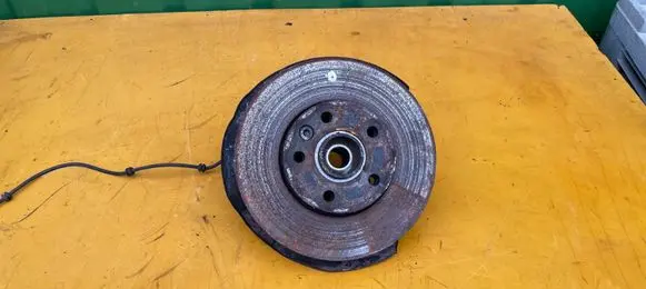 Volkswagen Transporter - Caravelle T5 Front wheel hub 7H0407258G 7H0615301D