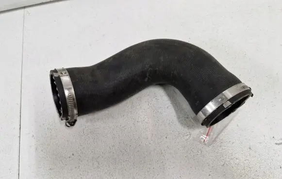 Audi RSQ3 Intercooler hose/pipe 8V0145745B