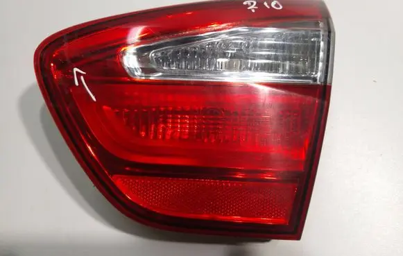 KIA Rio Tailgate rear/tail lights 924041W2