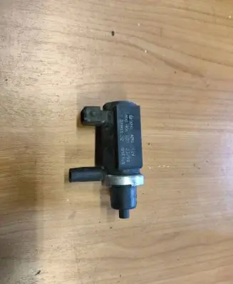 Audi A6 S6 C6 4F Turbo solenoid valve 8D0906627 99T159 72190332