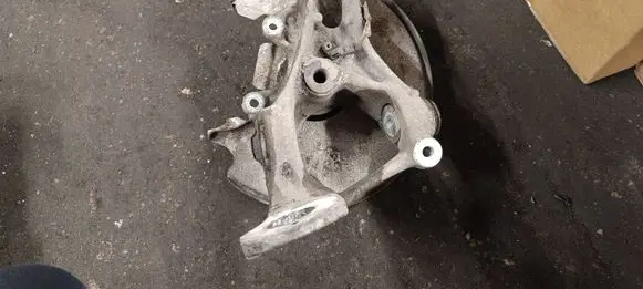 Audi A6 S6 C7 4G Rear wheel hub spindle/knuckle 