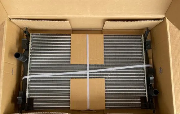 Peugeot 3008 II Coolant radiator 636014 202108271020