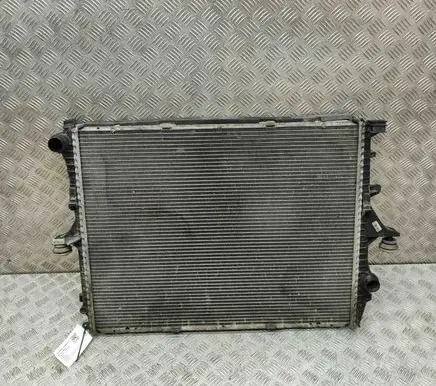 Audi Q7 4L Coolant radiator 7L6121253B