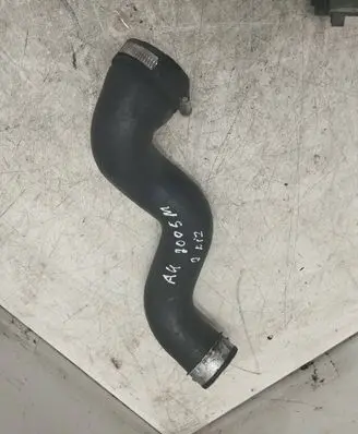 Audi A4 S4 B7 8E 8H Intercooler hose/pipe