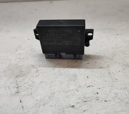 Mercedes-Benz E W212 Parking PDC control unit/module A0009004404