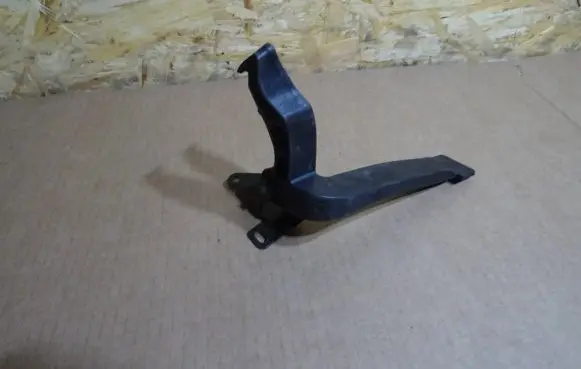 Peugeot 5008 II Engine bonnet (hood) release handle 9827086480
