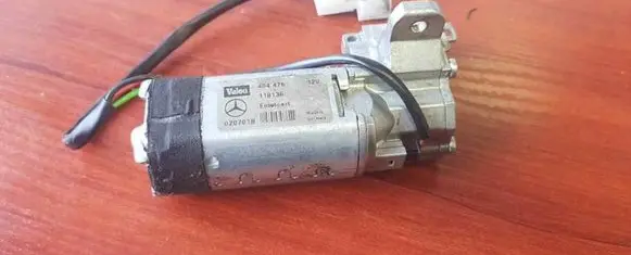 Mercedes-Benz E W211 Steering column adjust motor 404475