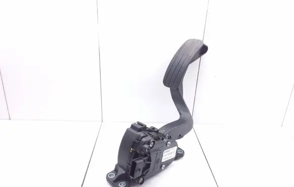 Renault Master III Accelerator throttle pedal 8200672371C