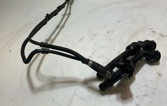 Audi A6 S6 C7 4G Engine coolant pipe/hose 04L122157AC