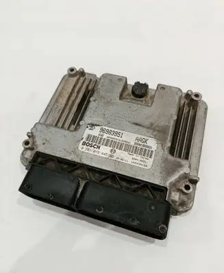 Chevrolet Cruze Engine control unit/module 96983951 1039S34160 0281015445