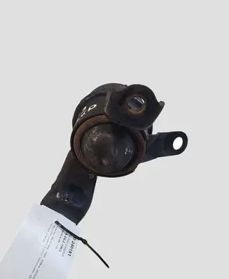 Mazda 6 Engine mount bracket