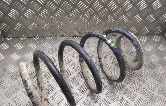 Volkswagen Transporter - Caravelle T5 Front coil spring