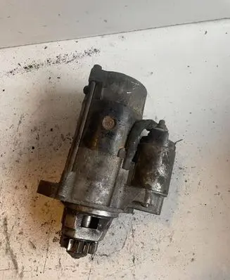 Nissan Primera Starter motor M008T71471