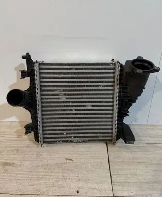 Audi Q7 4M Intercooler radiator