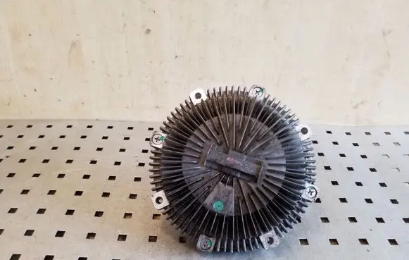 Mitsubishi Pajero Viscous fan clutch 
