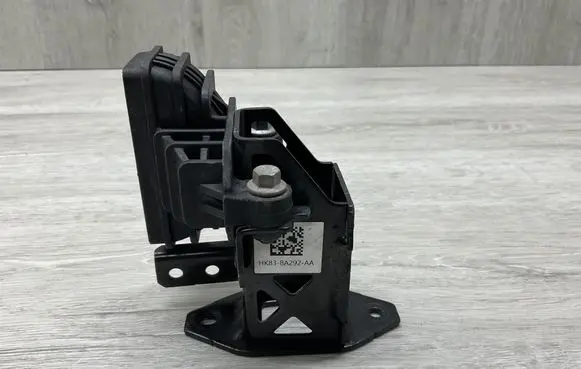 Land Rover Range Rover Velar Radiator support slam panel bracket HK838A292AA