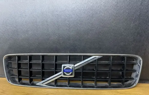Volvo XC90 Front grill 8620641