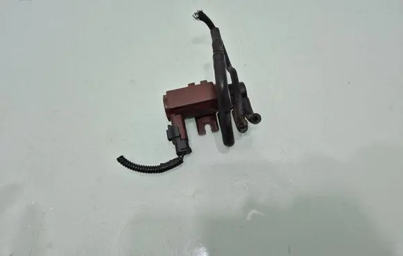 Volvo V50 Turbo solenoid valve 9652570180