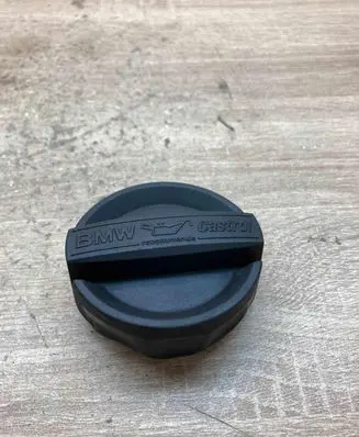 BMW 3 F30 F35 F31 Oil filler cap 8507153 Castrol