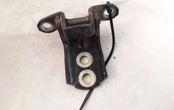 Nissan Murano Z50 Rear door lower hinge