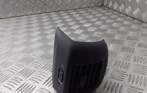 Nissan Micra Dashboard air vent grill cover trim 68761AX701