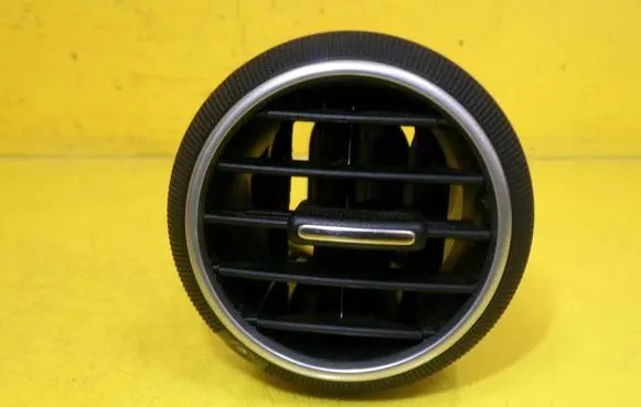 Audi A3 S3 8P Dashboard side air vent grill/cover trim 8P0820901A