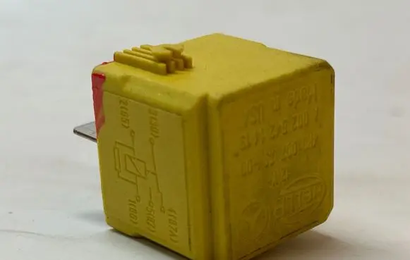Mercedes-Benz C W203 Other relay A0025421419 4RD00779400