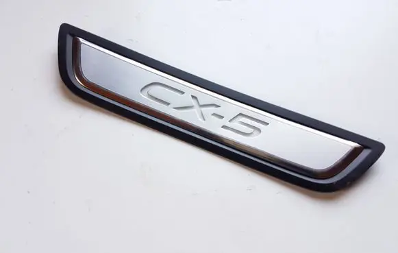Mazda CX-5 II Rear sill trim cover K123V1370