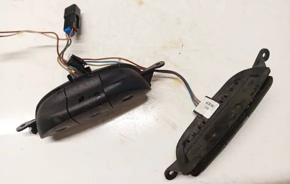 Opel Astra G Steering wheel buttons/switches 90551159