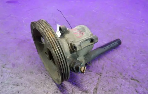 Renault Clio I Power steering pump