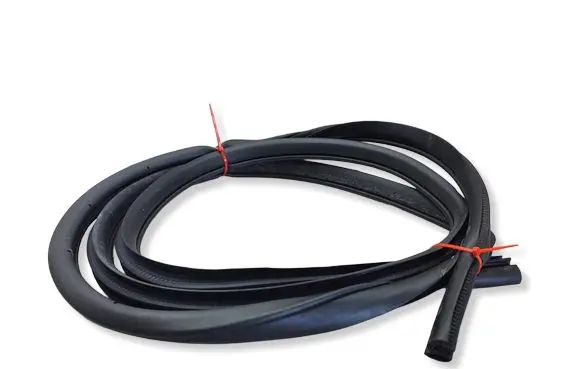Nissan X-Trail T32 Front door rubber seal 