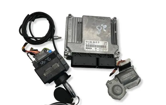 Mercedes-Benz CLC CL203 Engine ECU kit and lock set 0281014661 A6461509777