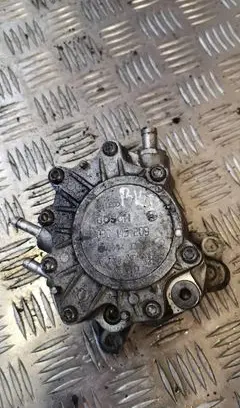 Volkswagen PASSAT B6 Vacuum pump 03g145209