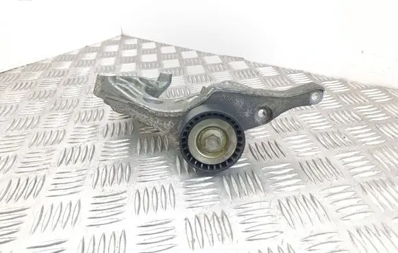 Opel Astra J Generator/alternator bracket 