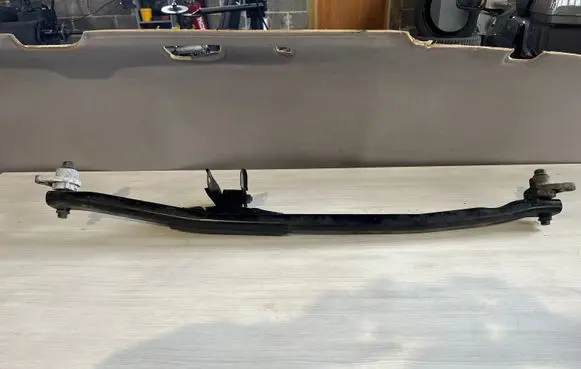 Volvo V70 Engine mounting bracket 193S07