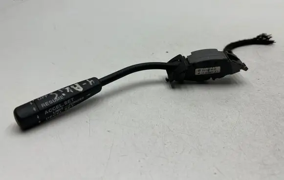 Mercedes-Benz E W210 Cruise control stalk 2105400845