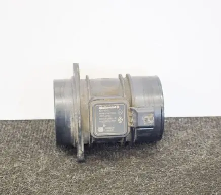 Dacia Sandero Mass air flow meter 8200682558
